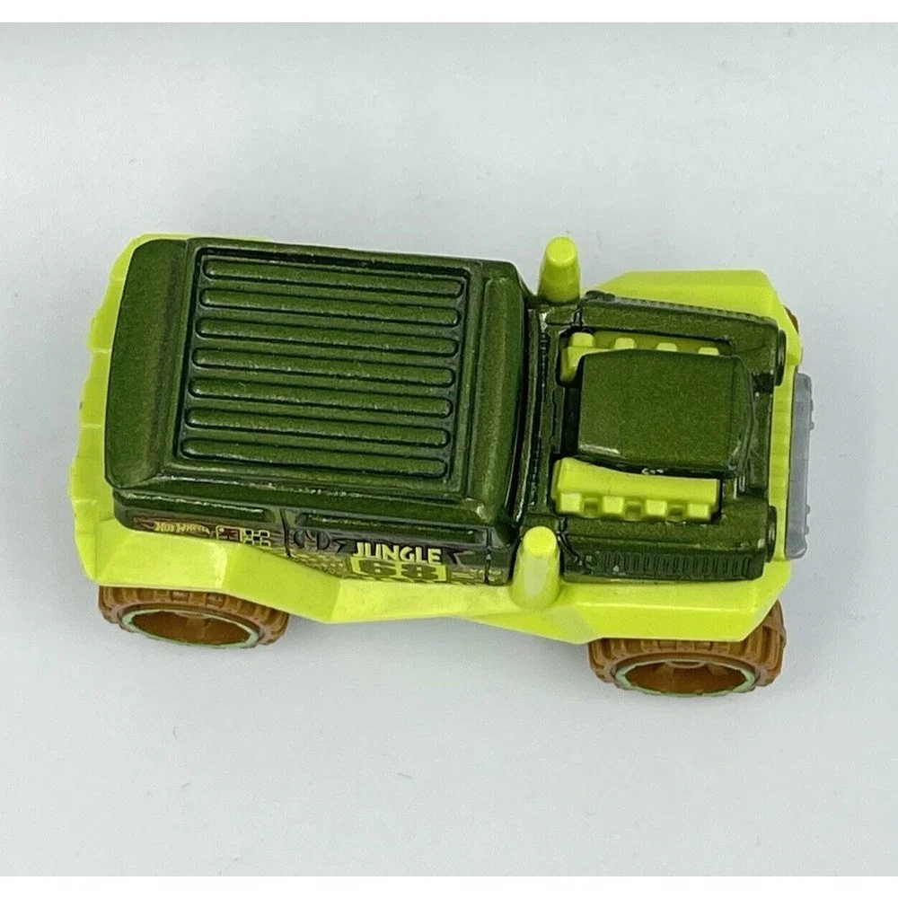 2012 Hot Wheels Jungle Rally BAD MUDDER 2 (Green)